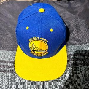 Golden State Warriors Mitchell and Ness flat hat.